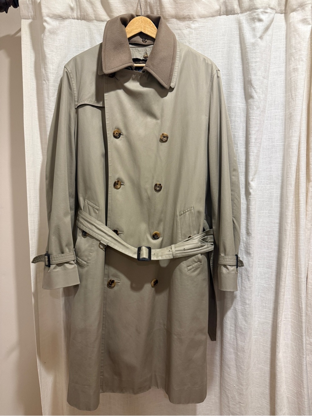 Brooks Brothers Men’s Khaki Trench Coat with Brown Collar Size 44 L